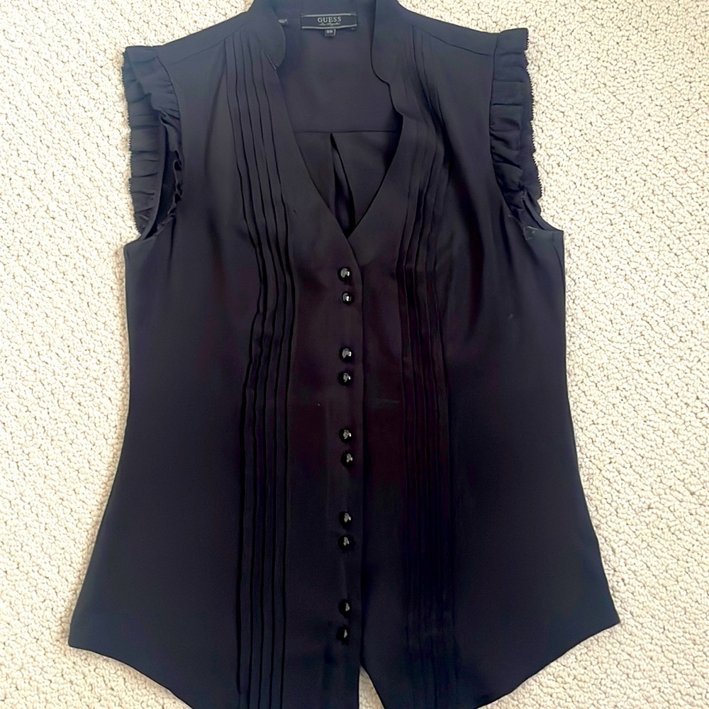 Guess (Los Angeles) Black XS button up flirty top